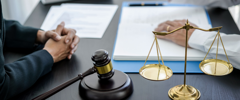 How Commercial Litigation Lawyers in Perth Navigate Complex Legal Challenges